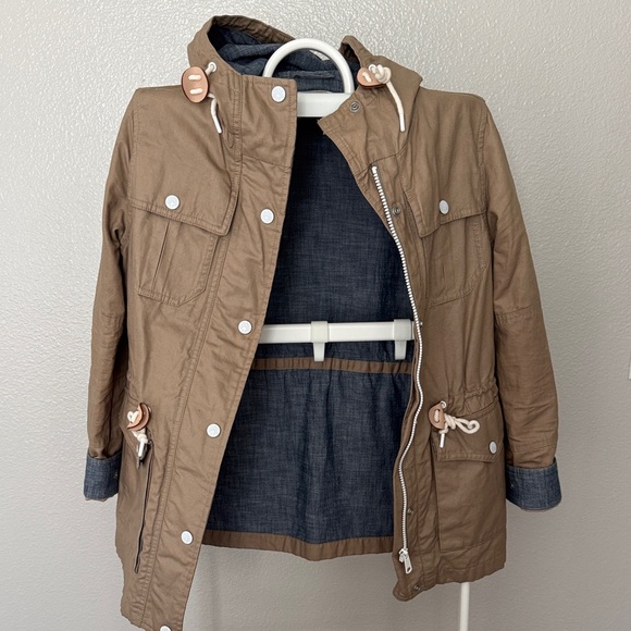 Levi’s Women's Tan Hooded Rain Jacket - Picture 2 of 10